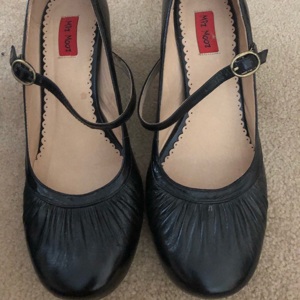 Miz mooz heels size 8.5